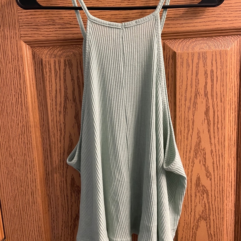 Forever 21 xl spaghetti strap tank super cute - Picture 2 of 4